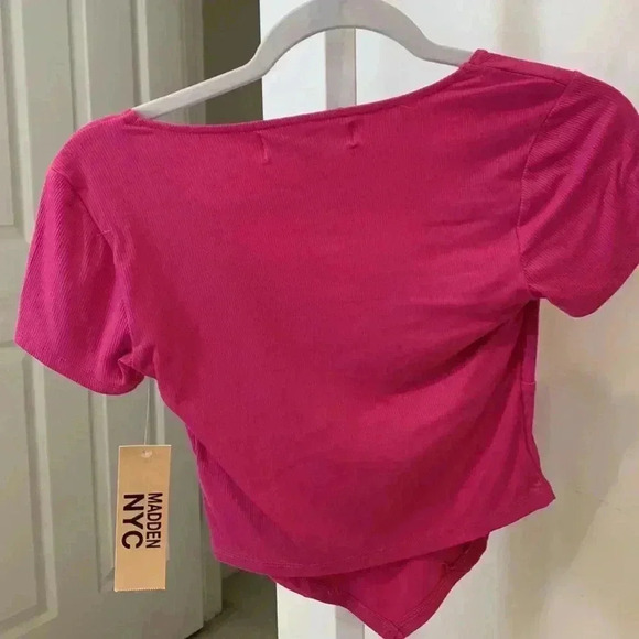 pink crop top NWT - Picture 2 of 3